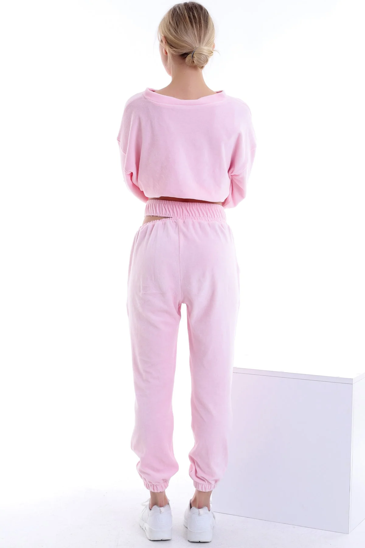 Özel Tasarım Kadife Uzun Kol Lastiği Yırtık Detaylı Eşofman Takım