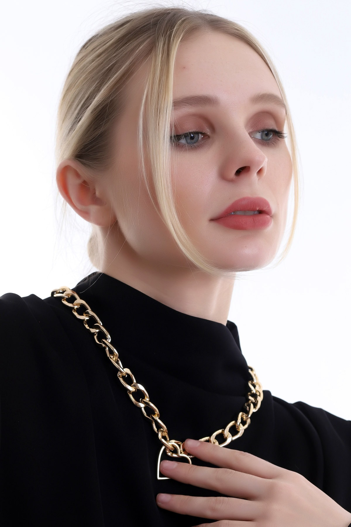 Özel Tasarım Kalp Figürlü Zarif Ve Şık Zincir Kolye