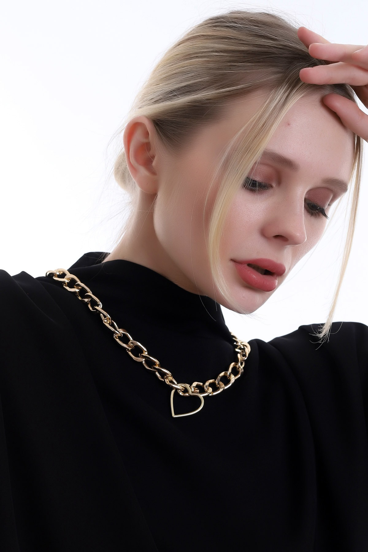 Özel Tasarım Kalp Figürlü Zarif Ve Şık Zincir Kolye