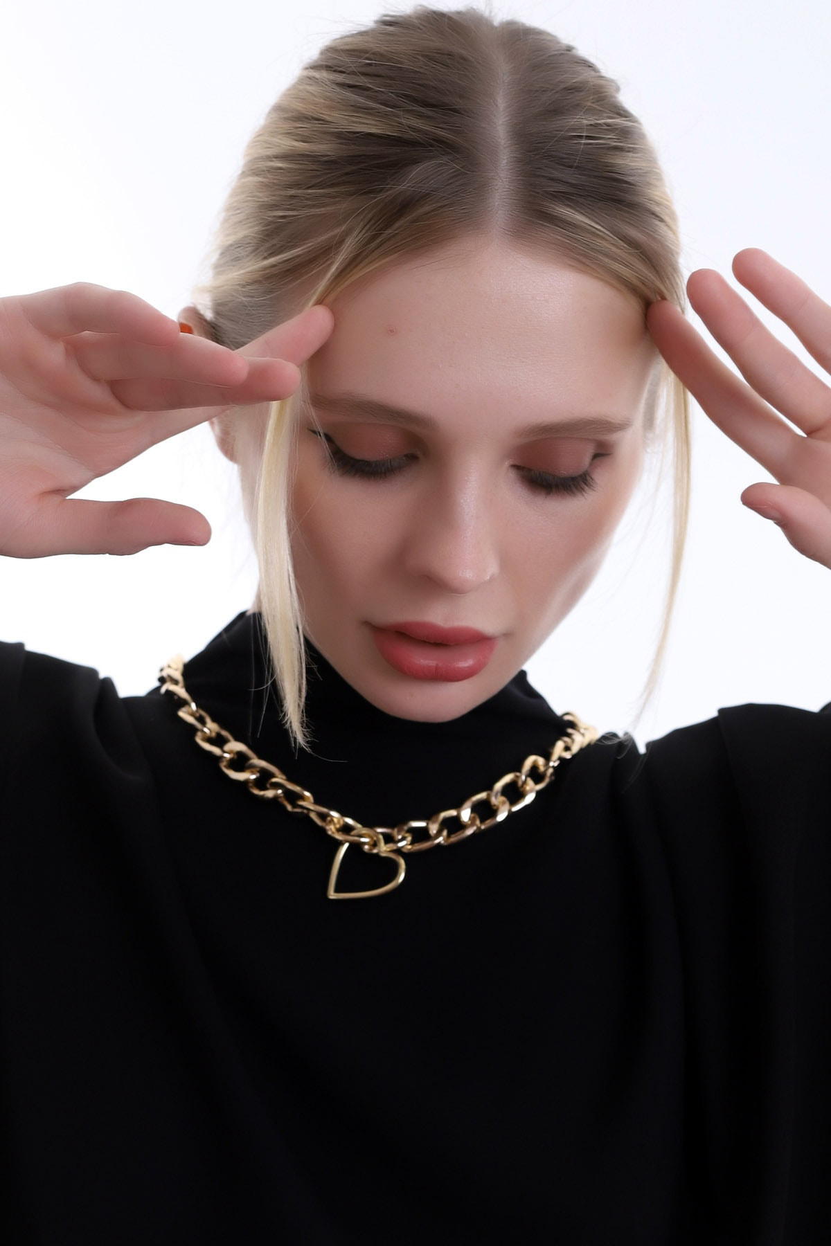 Özel Tasarım Kalp Figürlü Zarif Ve Şık Zincir Kolye