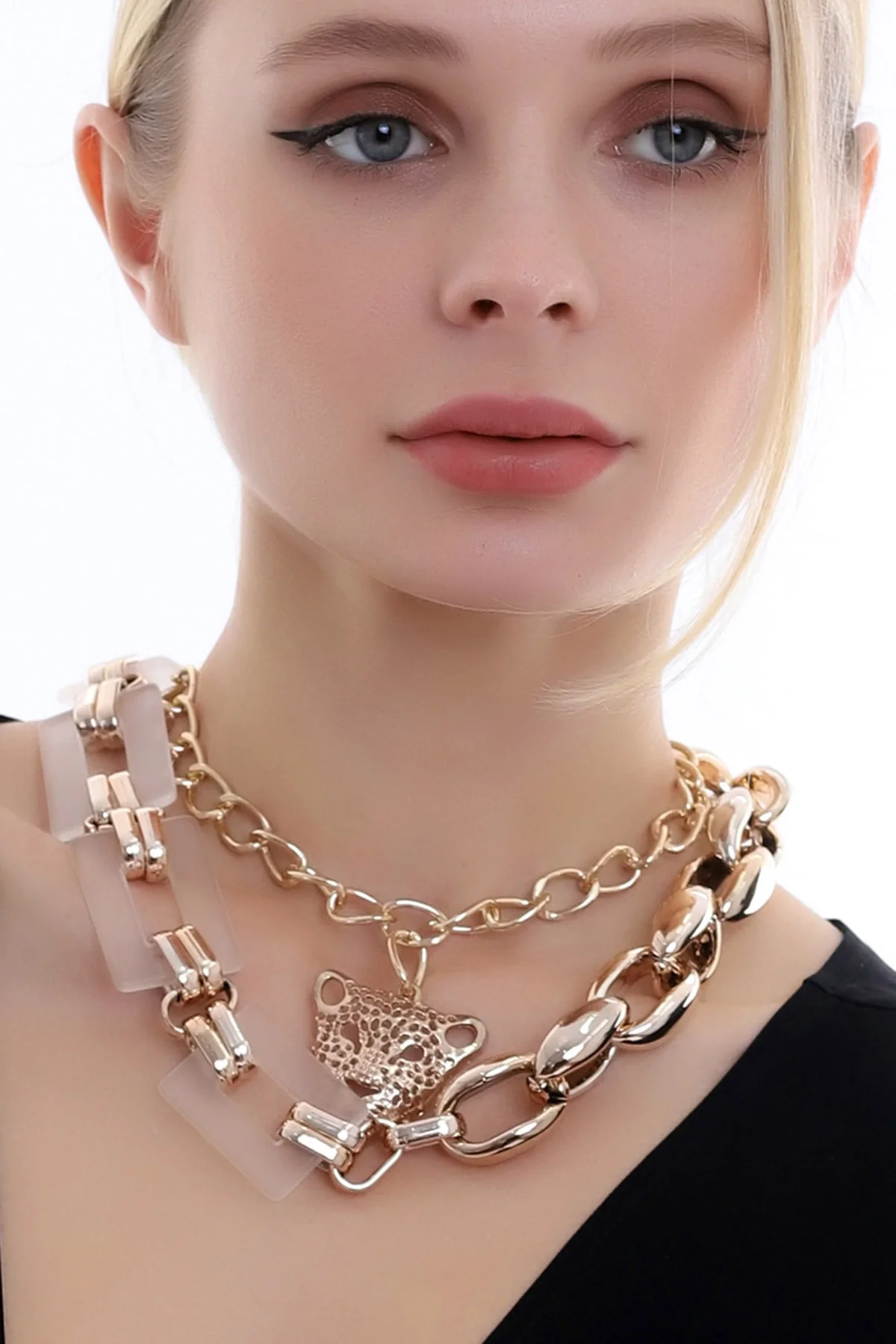 Özel Tasarım Kaplan Figürlü Zarif Ve Şık Halka Zincir Kolye