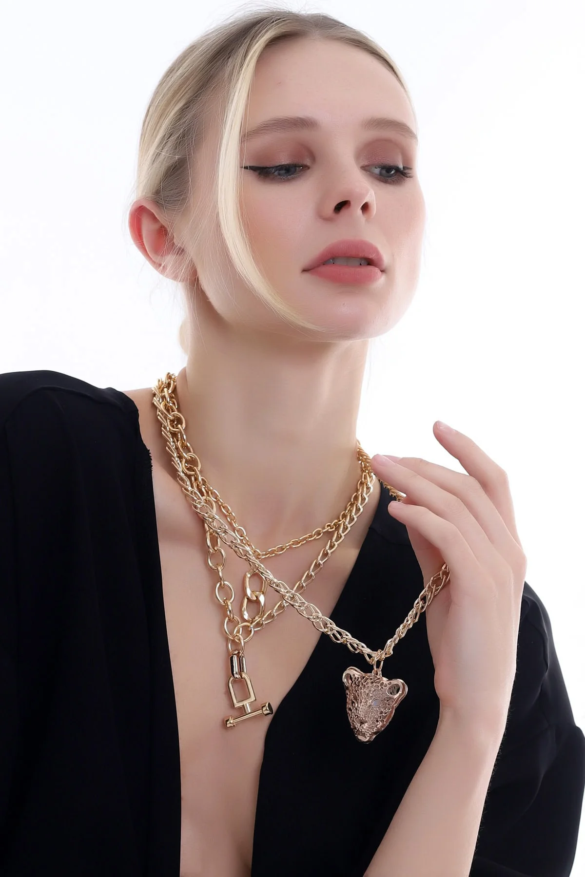 Özel Tasarım Kaplan Figürlü Zarif Ve Seksi Kat Kat Zincir Kolye