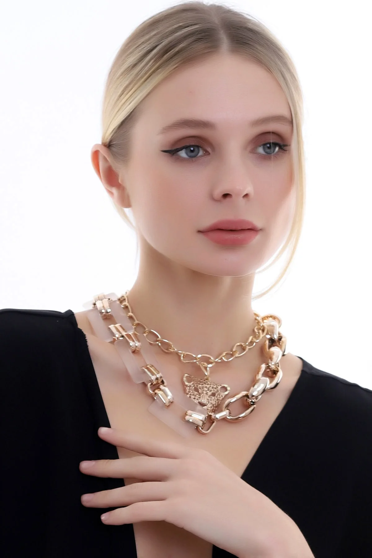 Özel Tasarım Kaplan Figürlü Zarif Ve Şık Halka Zincir Kolye