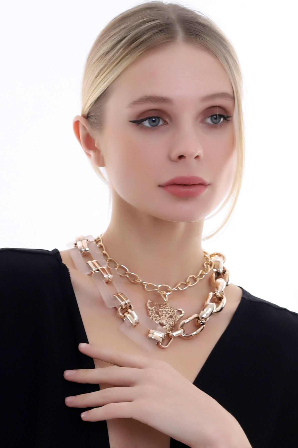 Özel Tasarım Kaplan Figürlü Zarif Ve Şık Halka Zincir Kolye