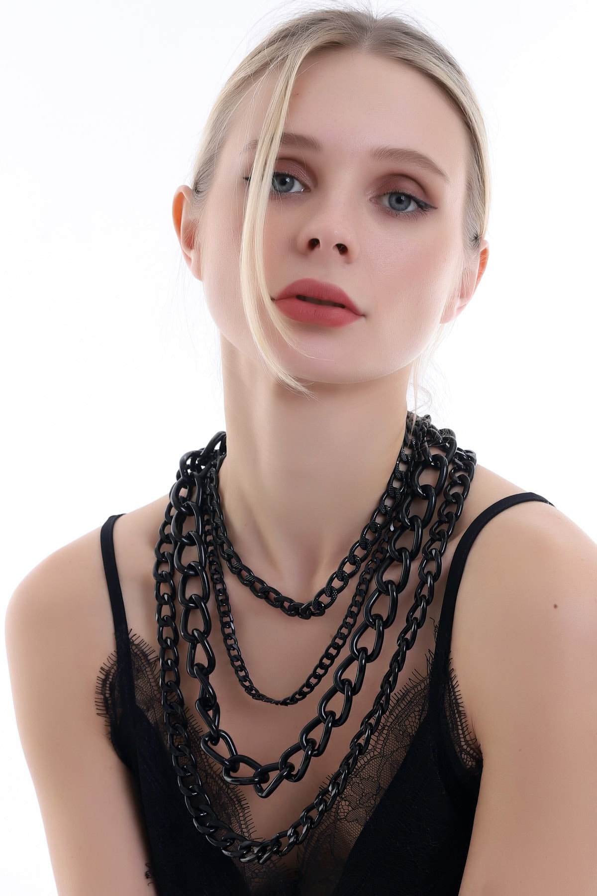 Özel Tasarım Kat Kat Metal Zincir Kolye