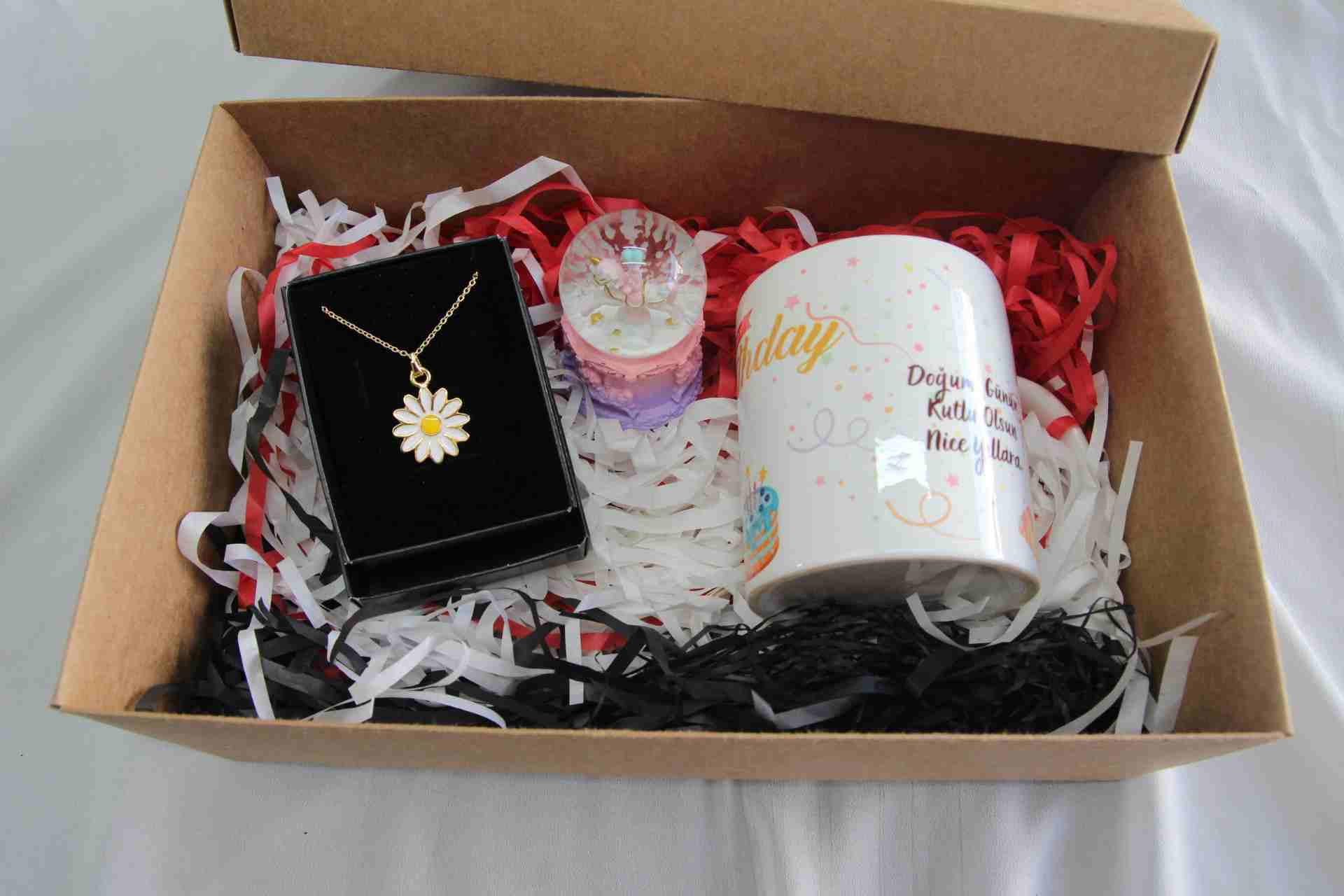 Home Özel Tasarım Kupa Bardak Minik İşıklı Unicorn Papatya Kolye Hediyelik Set