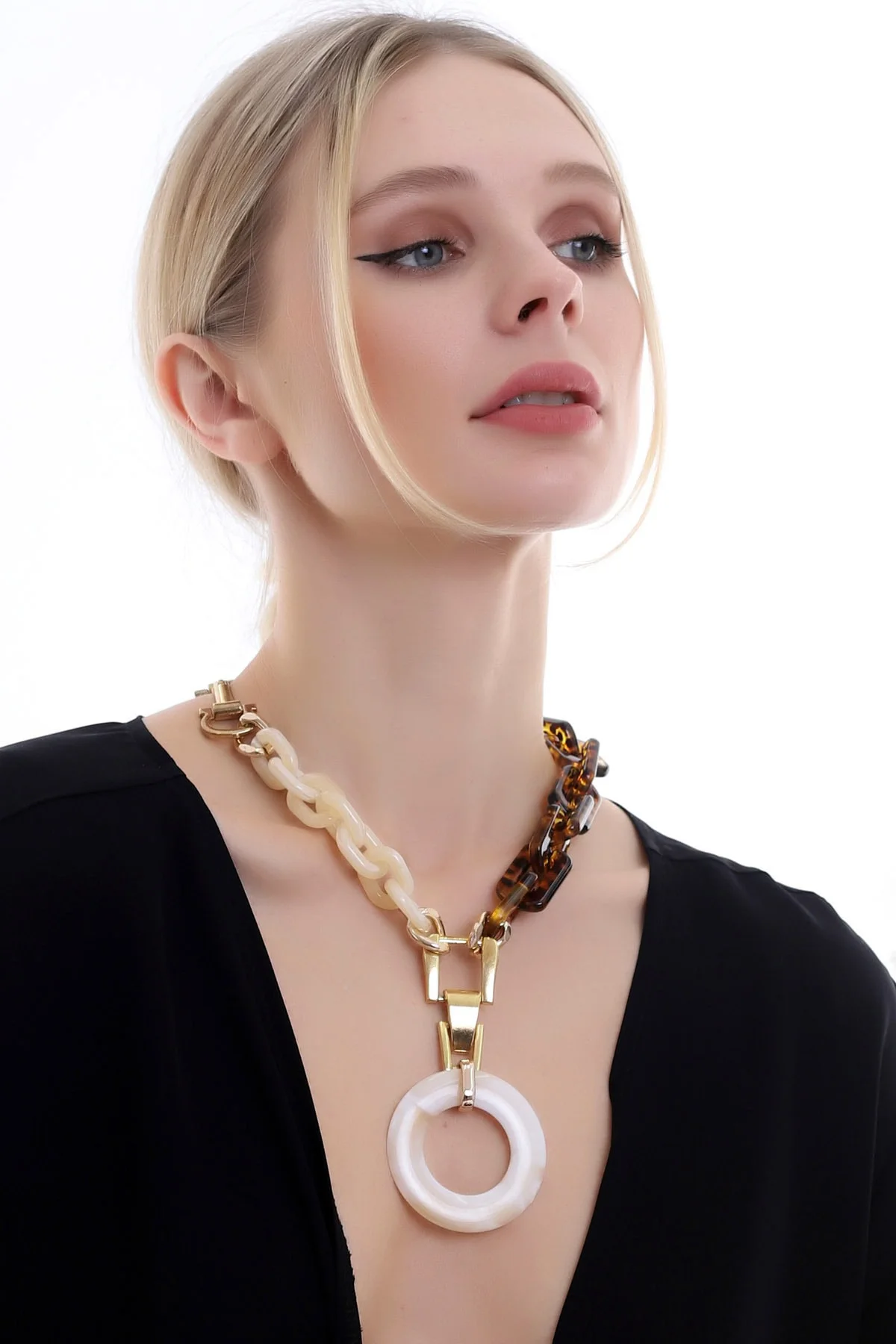 Özel Tasarım Leopar Desenli Zarif Ve Şık Halka Kolye