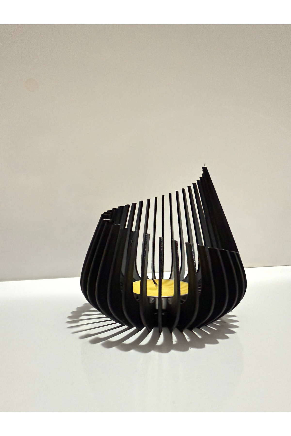 Özel Tasarım Mumluk Siyah Renk Carbon Fiber Malzeme Dekoratif Obj