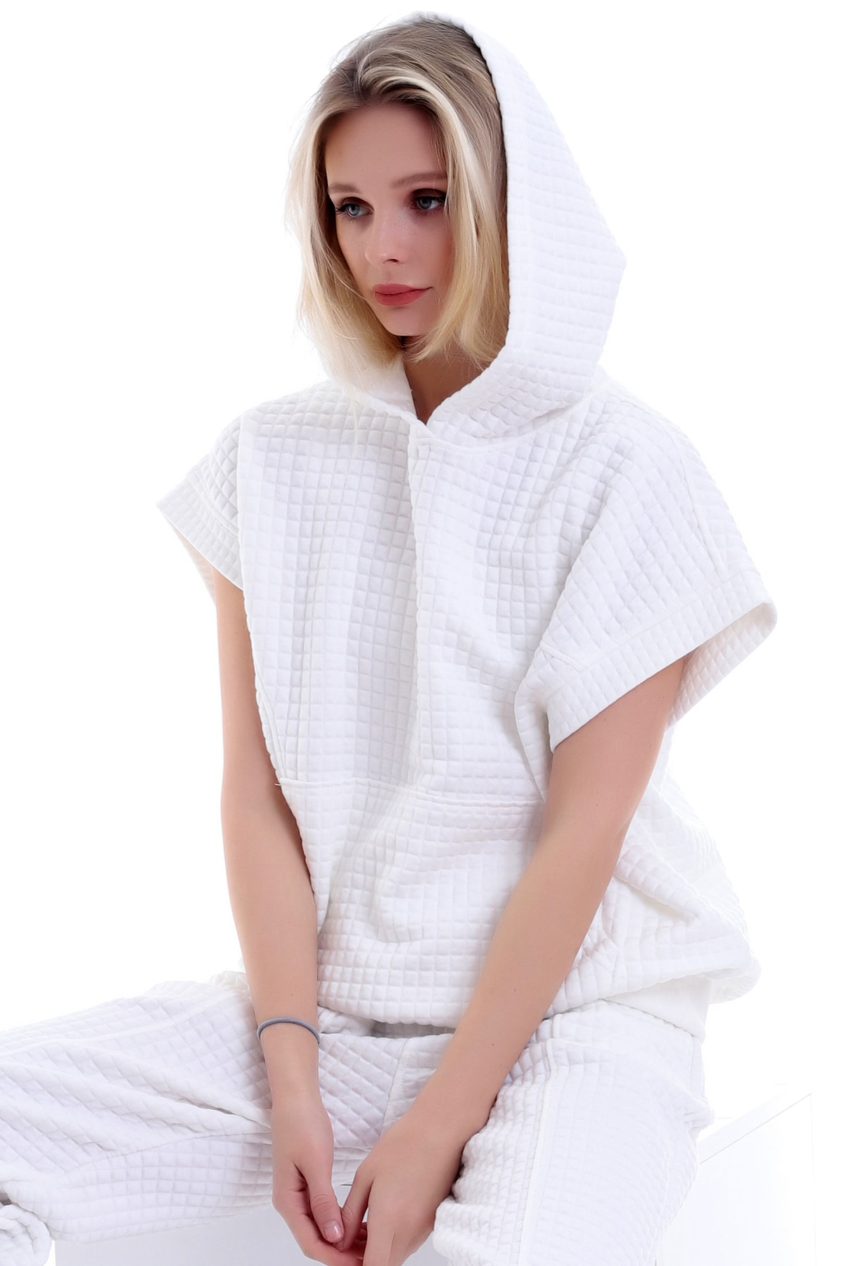 Dreamlike Özel Tasarım Soft Kapitone Kısa Kol Cepli Kapüşonlu Sweatshirt