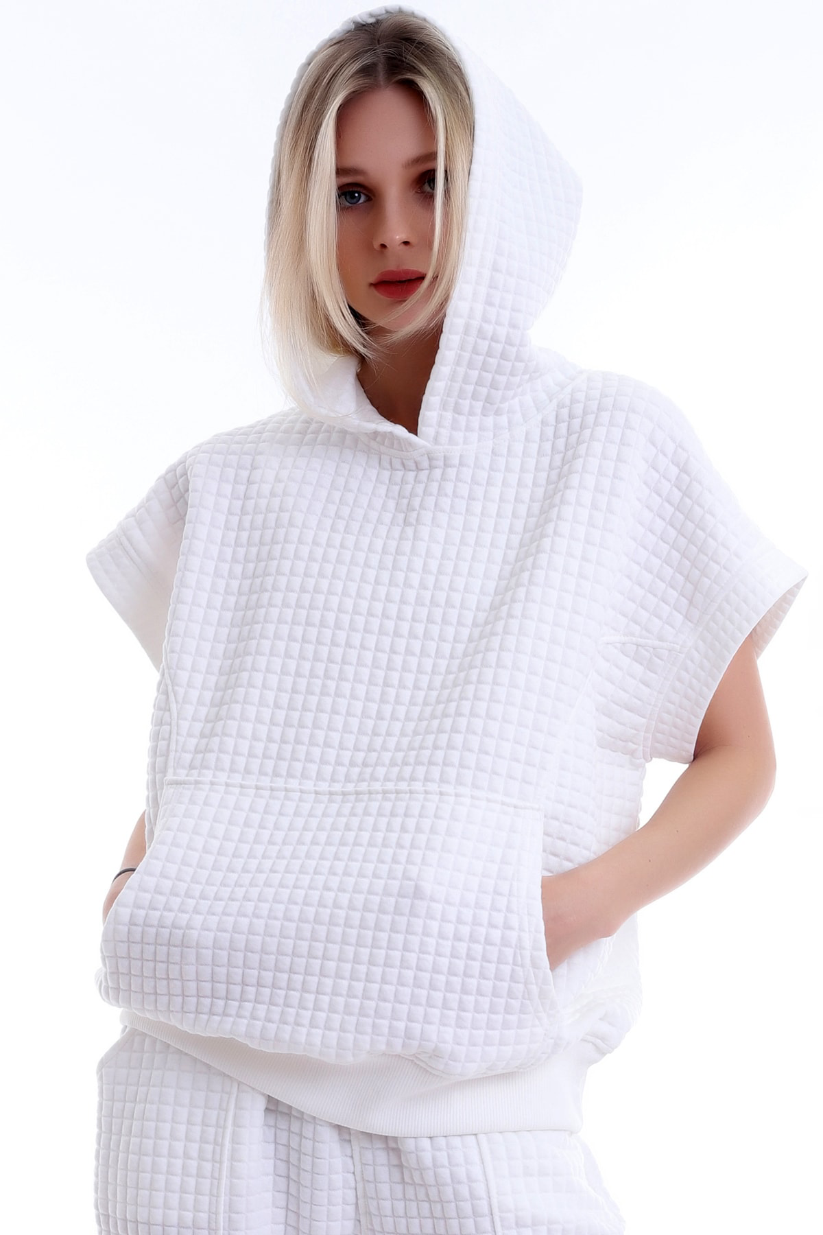 Dreamlike Özel Tasarım Soft Kapitone Kısa Kol Cepli Kapüşonlu Sweatshirt