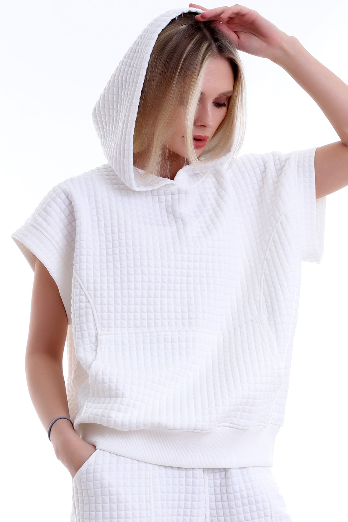 Dreamlike Özel Tasarım Soft Kapitone Kısa Kol Cepli Kapüşonlu Sweatshirt