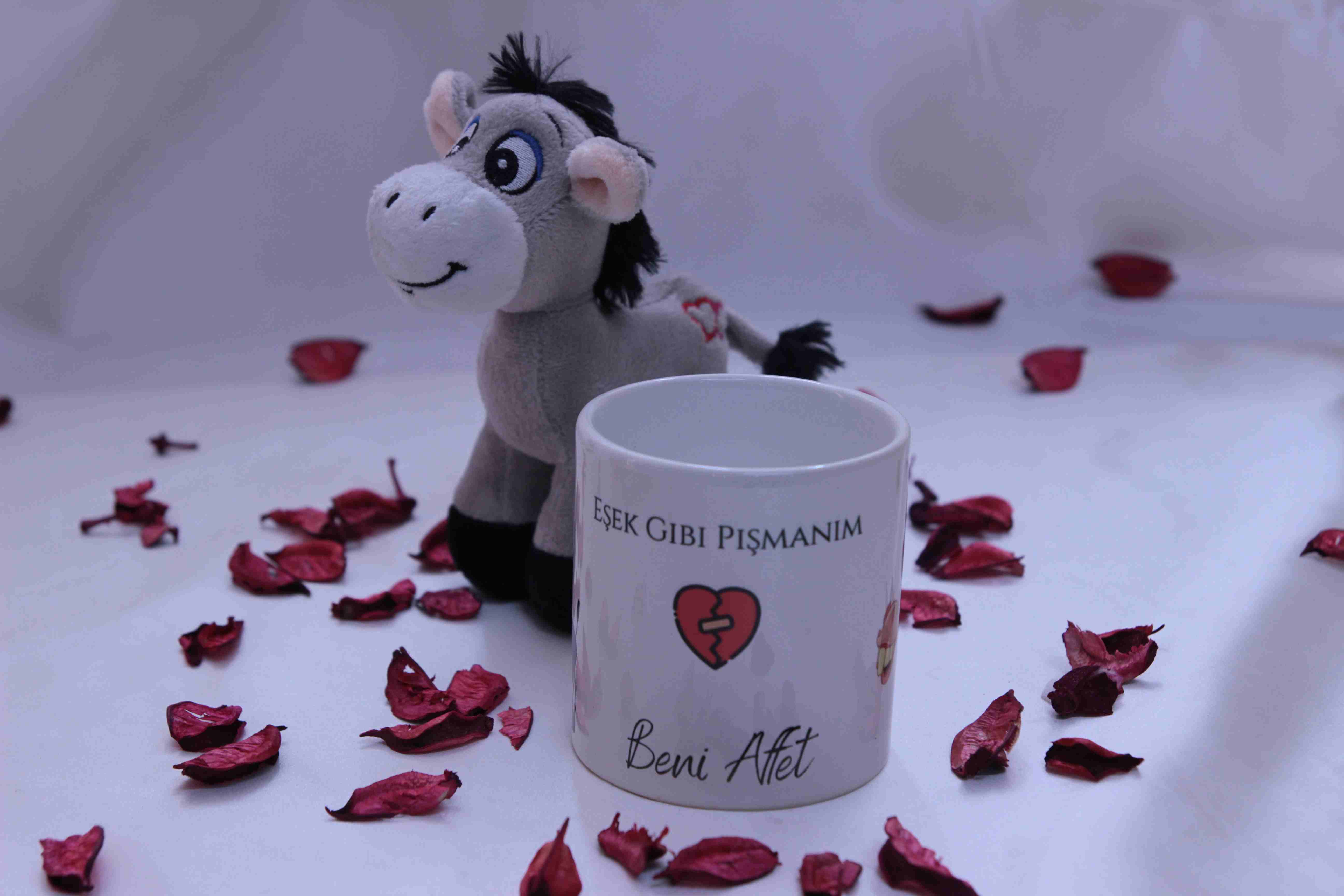 Home Özür Dilerim Hediyesi Eşşek Peluş Sarı Termos Kupa Tütsülük İşıklı Kalp Kahveler