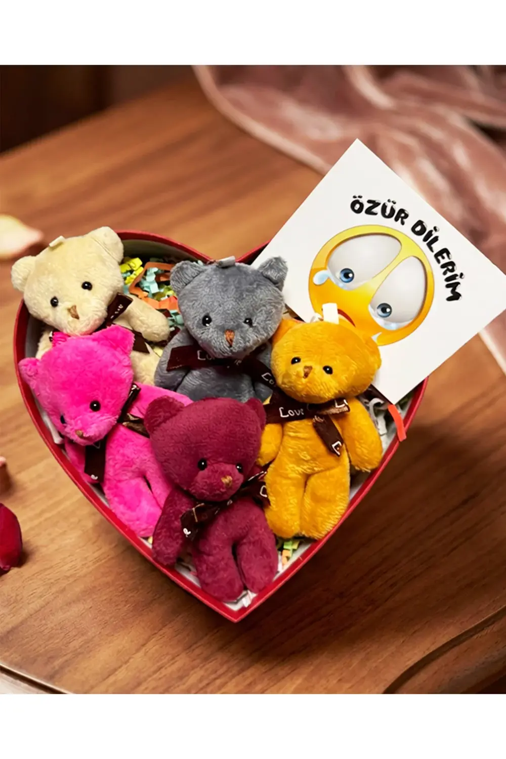 Özür Hediyesi Kalp Kutuda Rengarenk Ayıcıklar - Sevgiliye Özür -