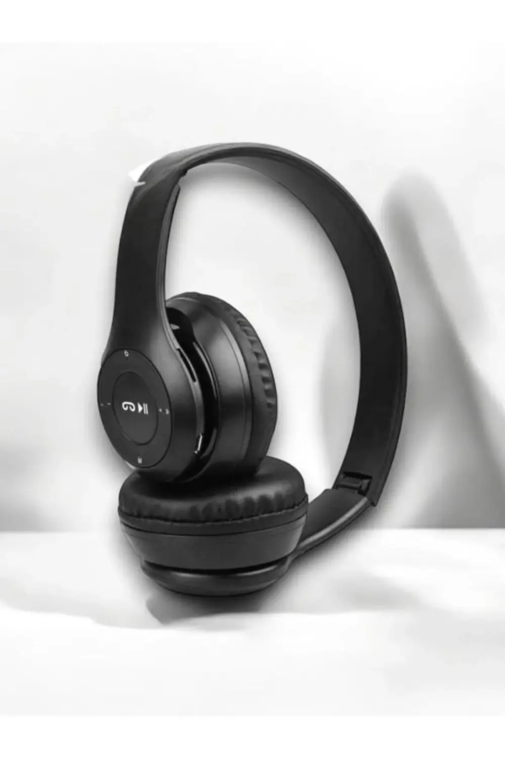 P47 Kulak Üstü Bluetooth Kulaklık