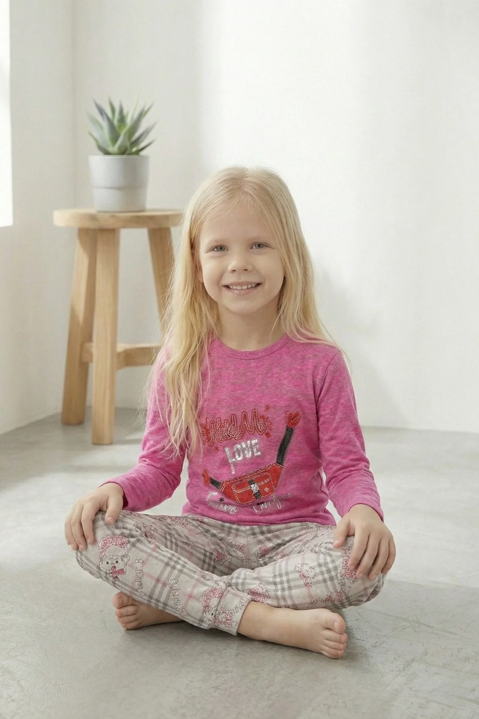 Pamuklu 2 iplik Şardonlu Desenli Pembe Kız Çocuk Pijama Takımı, Love, 5-6 Yaş Pamuklu 2 iplik Şardonlu Desenli Pembe Kız Çocuk Pijama Takımı, Love, 5-6 Yaş Fiyatı, Yorumları ve Özellikleri