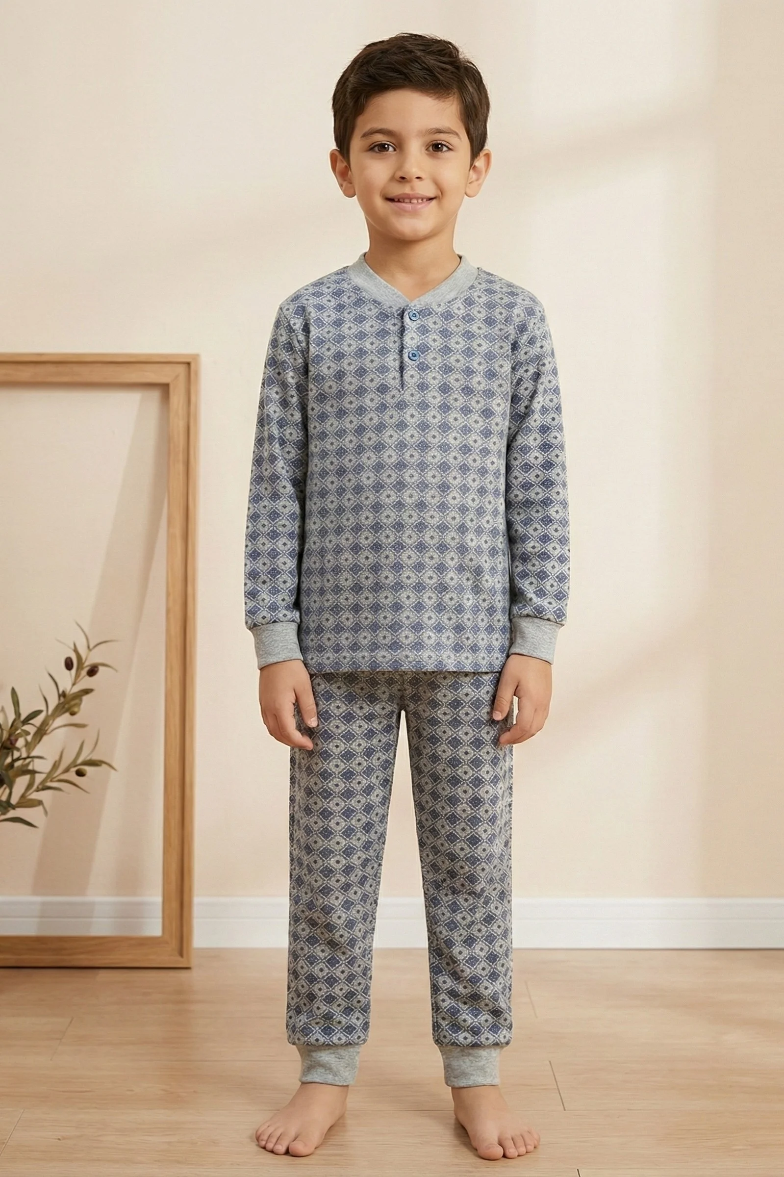 Pamuklu 2 iplik Şardonlu Manşetli Düğmeli Yaka Erkek Çocuk Pijama Takımı, Gri, 5-6 Yaş Fiyatı, Yorumları ve Özellikleri