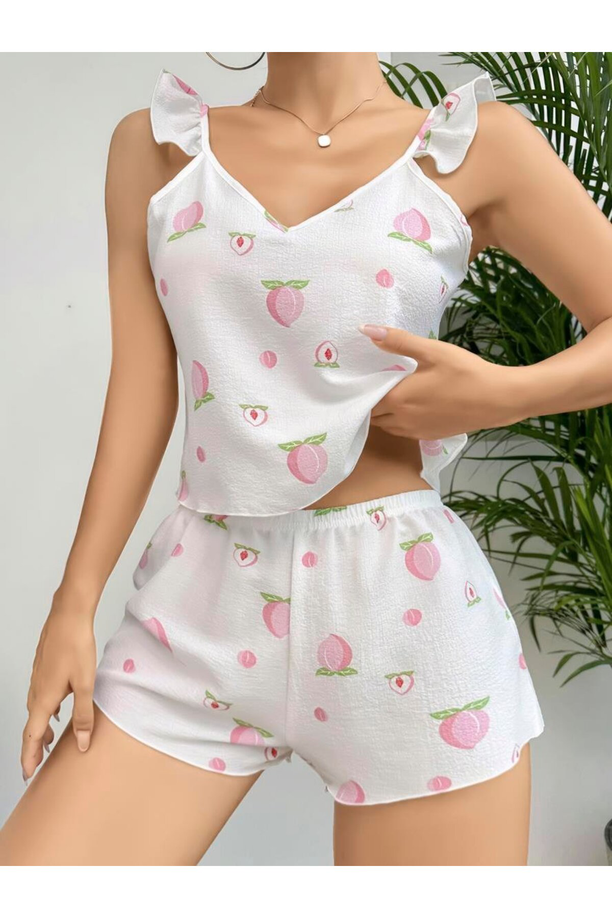 Aria's Closet Pamuklu Beyaz Üstüne Çiçek Desen Fırfır Askılı Şortlu Pijama Takı Aria's Closet Pamuklu Beyaz Üstüne Çiçek Desen Fırfır Askılı Şortlu Pijama Takı