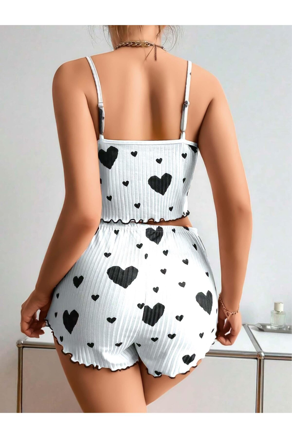 Aria's Closet Pamuklu Beyaz Üstüne Siyah Kalp Desen Fitilli Askılı Şortlu Pijam