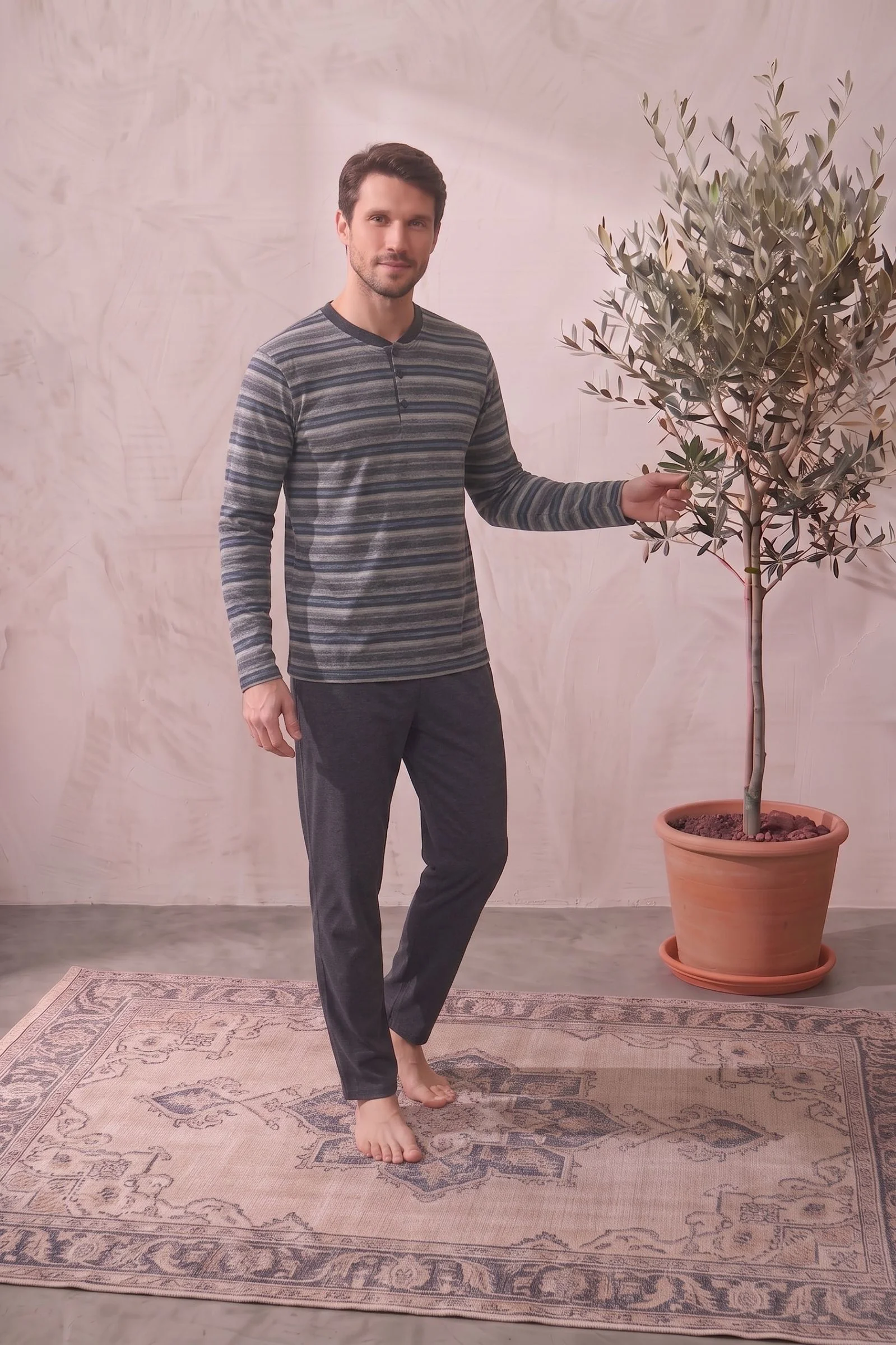 Pamuklu Düğmeli Yaka Uzun Kollu Çizgili Erkek Pijama Takımı, Gri, M Fiyatı, Yorumları ve Özellikleri