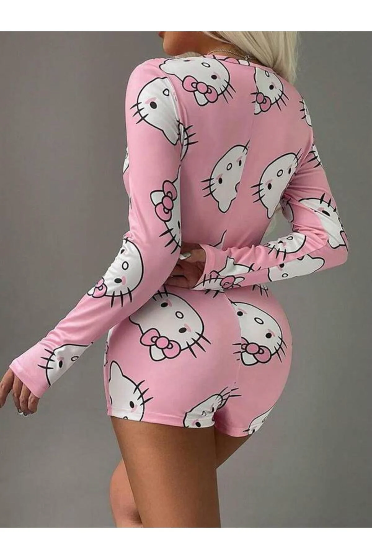 Pamuklu Pembe Hello Kitty Desenli Düğmeli Uzun Kol Tulum Pijama