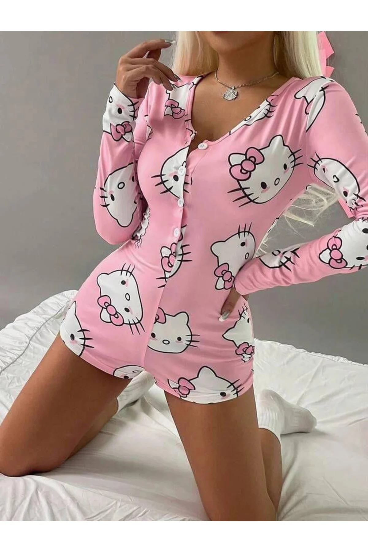 Pamuklu Pembe Hello Kitty Desenli Düğmeli Uzun Kol Tulum Pijama Fiyatı, Yorumları ve Özellikleri