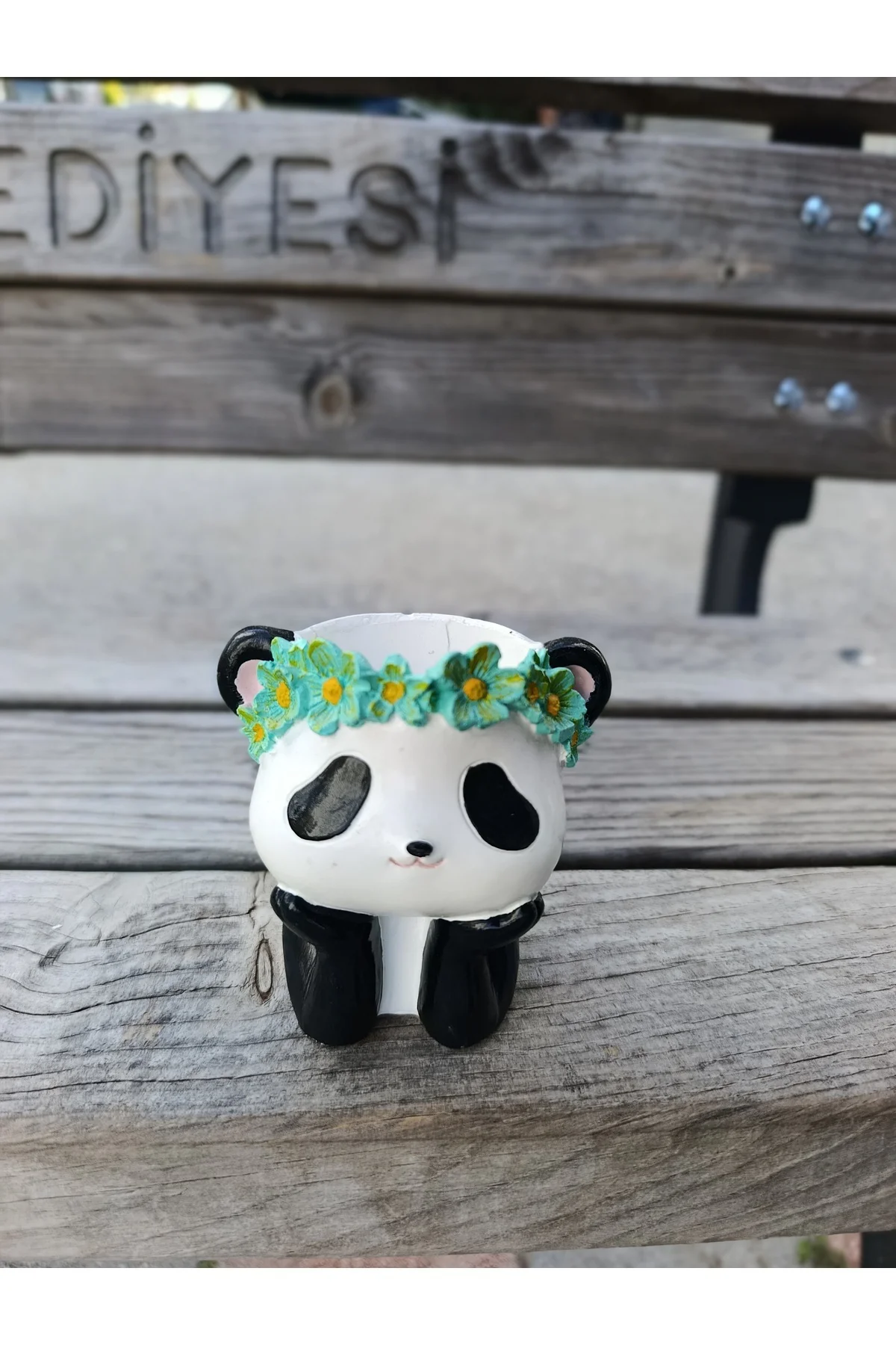 Panda Figürlü Dekoratif El Yapımı Sukulent Saksı - Çiçek Taçlı Se