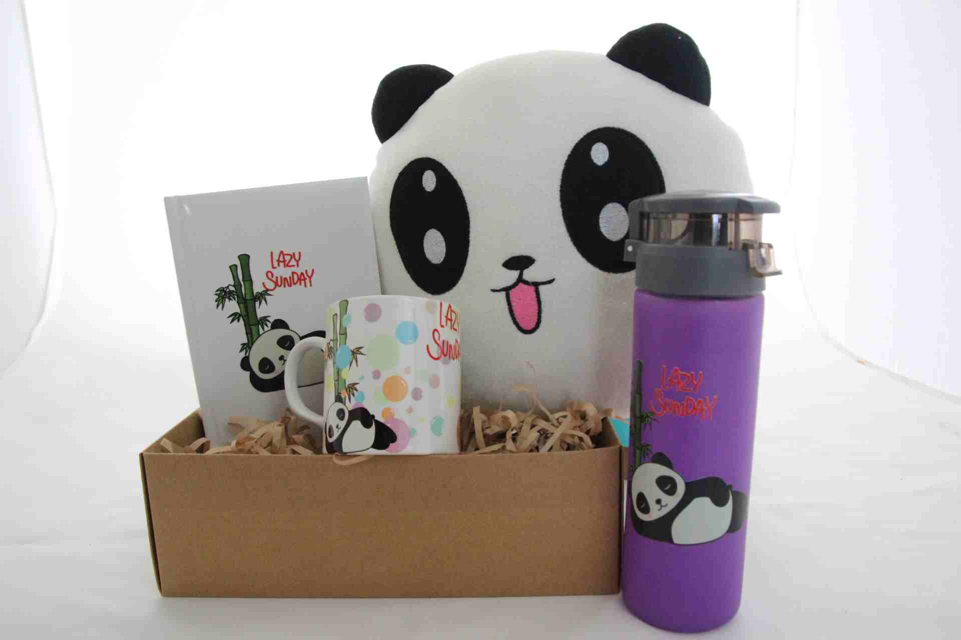 Panda Temalı Hediye Kutusu - Panda Yastık,Defter,Termos Ve Kupa Bardak Hediye Seti