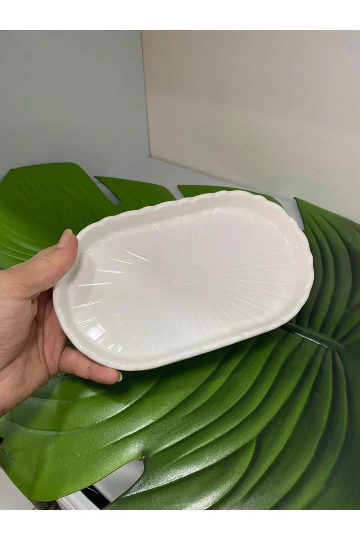 Papatya Desen Porselen Oval Sunum Tabağı