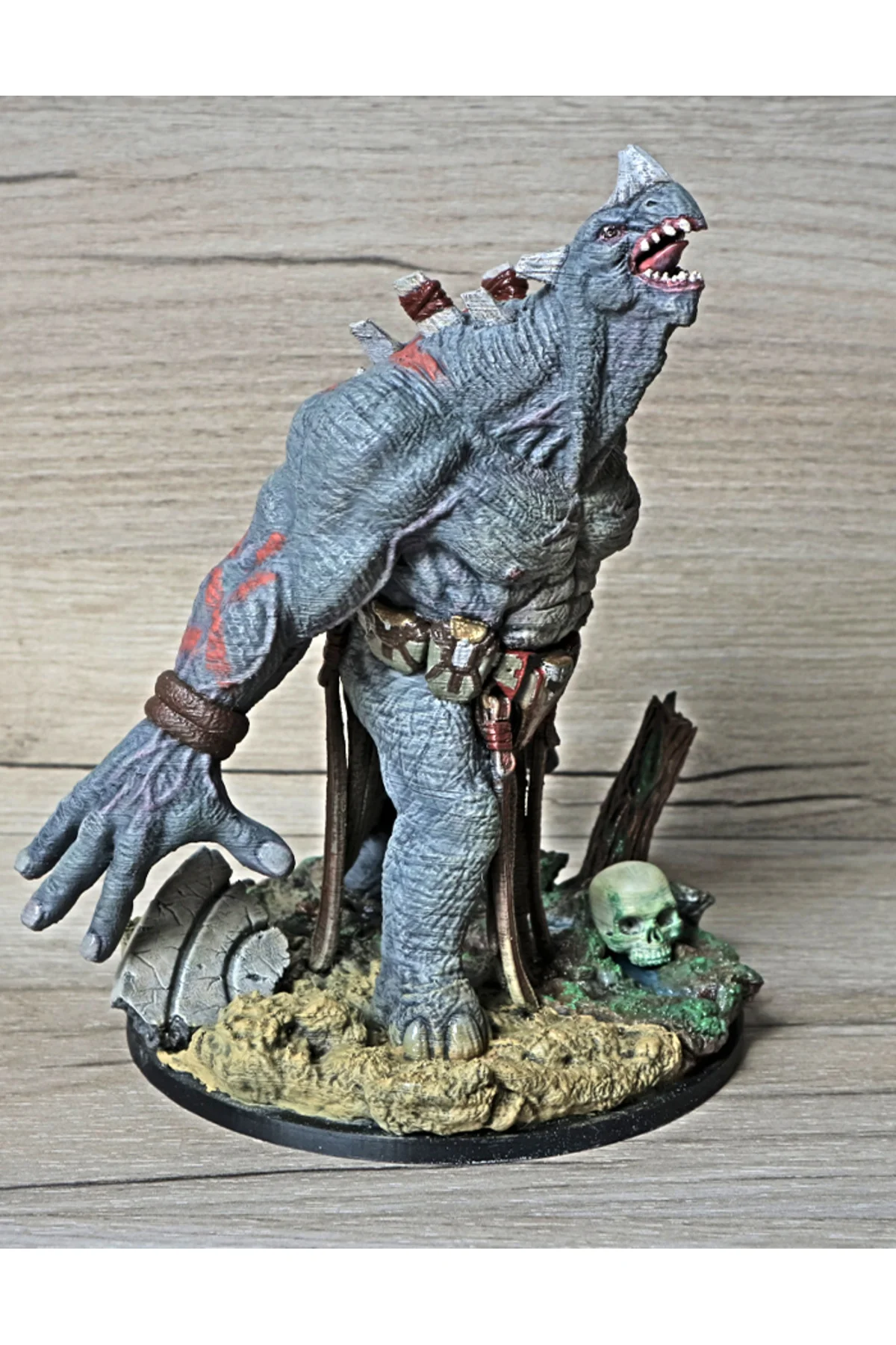 Paragon Grux Boyalı Figür Büyük Boy 25CM