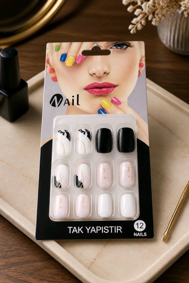 Parlak Lüks  Figürlü  Takma Tırnak (Tırnak Yapıştıcı Hediye)