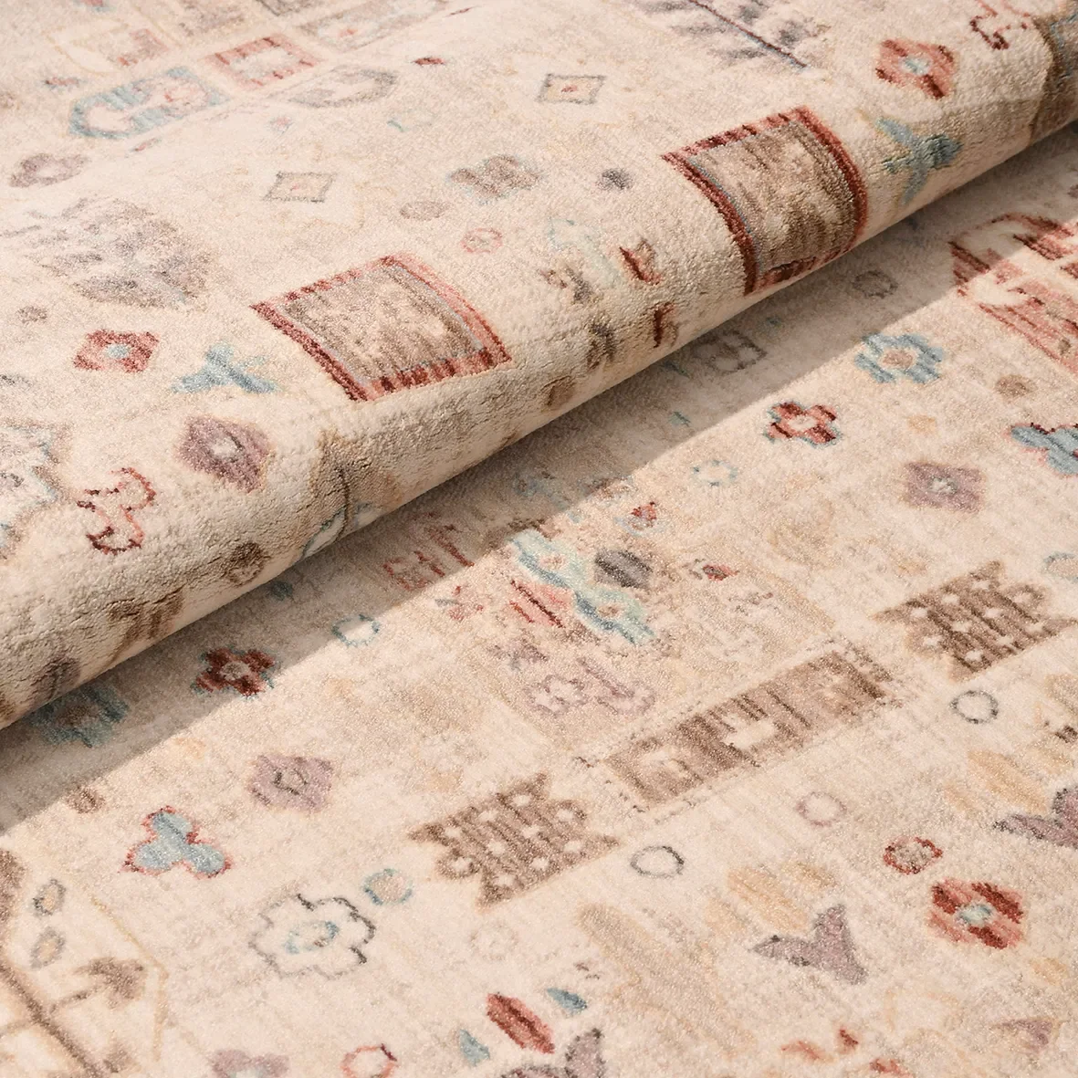 Parma Model Oturma Odası Halısı – 480.000 İlmek Sıklığı, 6 mm Hav Yüksekliği, Degrade Polyester Fiyatı, Yorumları ve Özellikleri