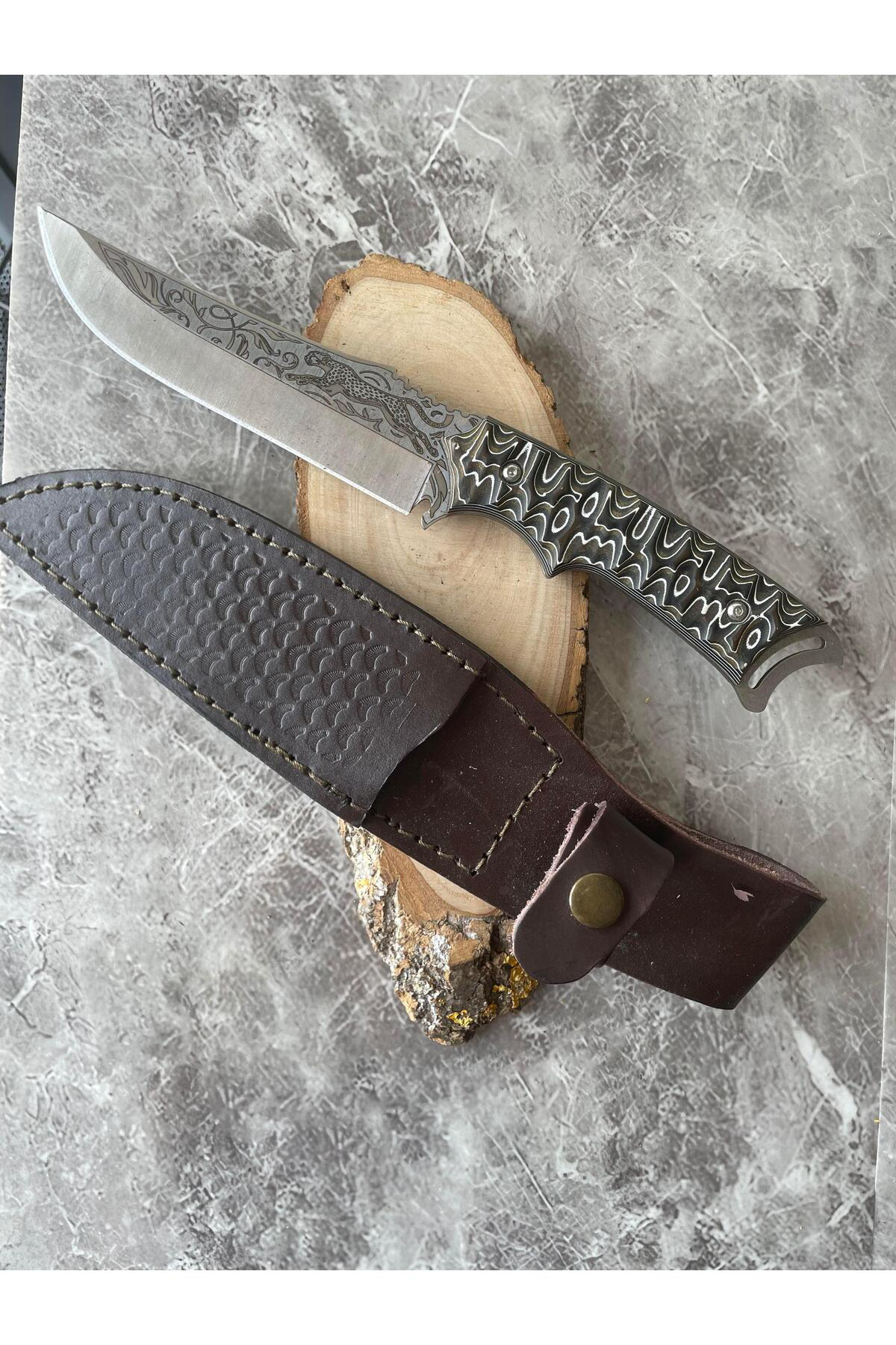 Pars Gravürlü Çelik Kamp & Av Bıçağı – Dramer Verzalit Kahverengi