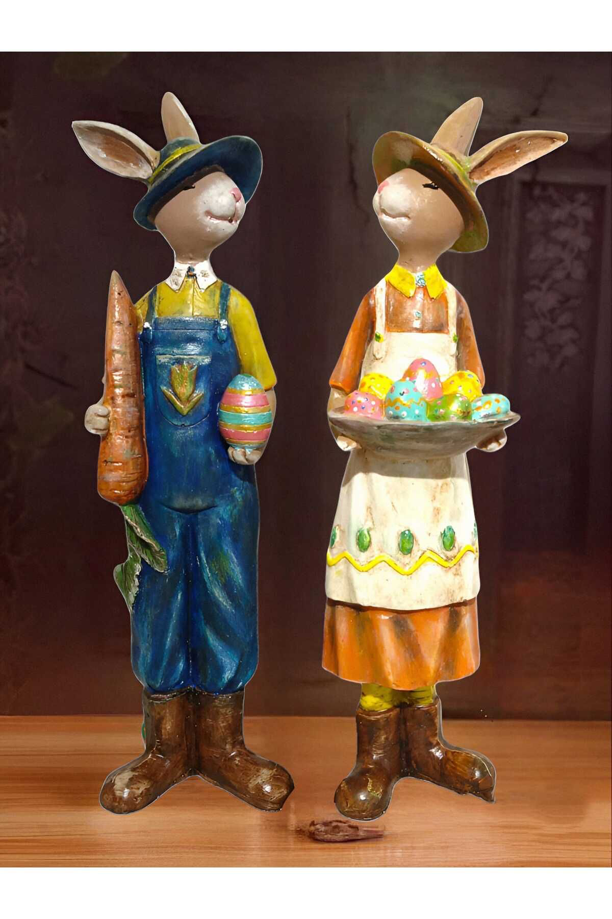 Paskalya Çiftçi Tavşan Ailesi Dekoratif Polyester Biblo