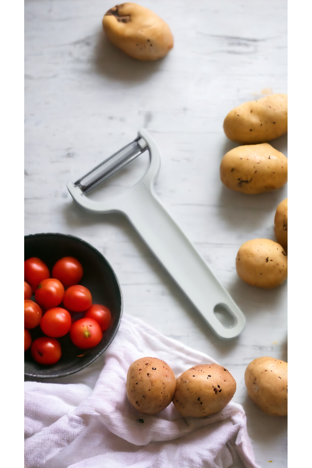 Solingen Paslanmaz Çelik Ağızlı Soyacak Meyve Sebze Soyacağı Beyaz