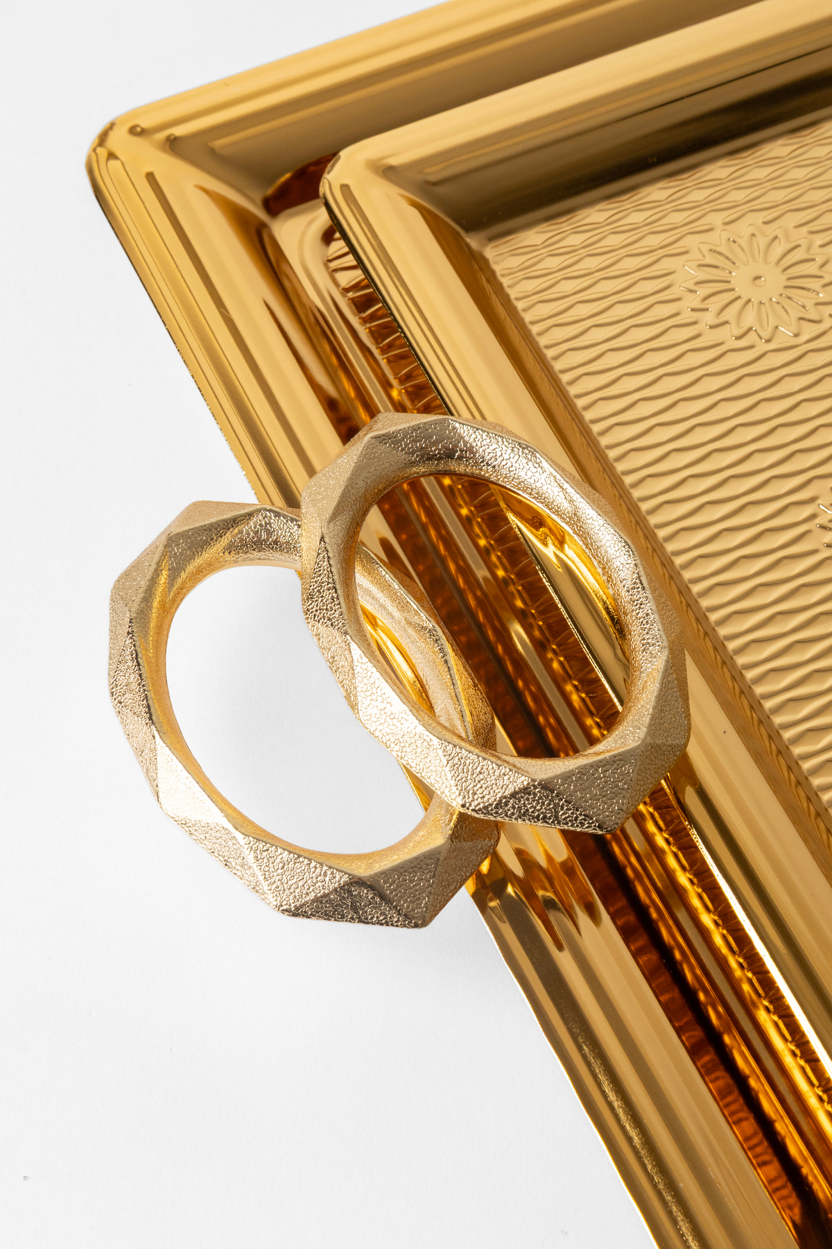 Paslanmaz Çelik Gold 2’li Tepsi Seti – Gümüş Kulplu Servis ve Sun