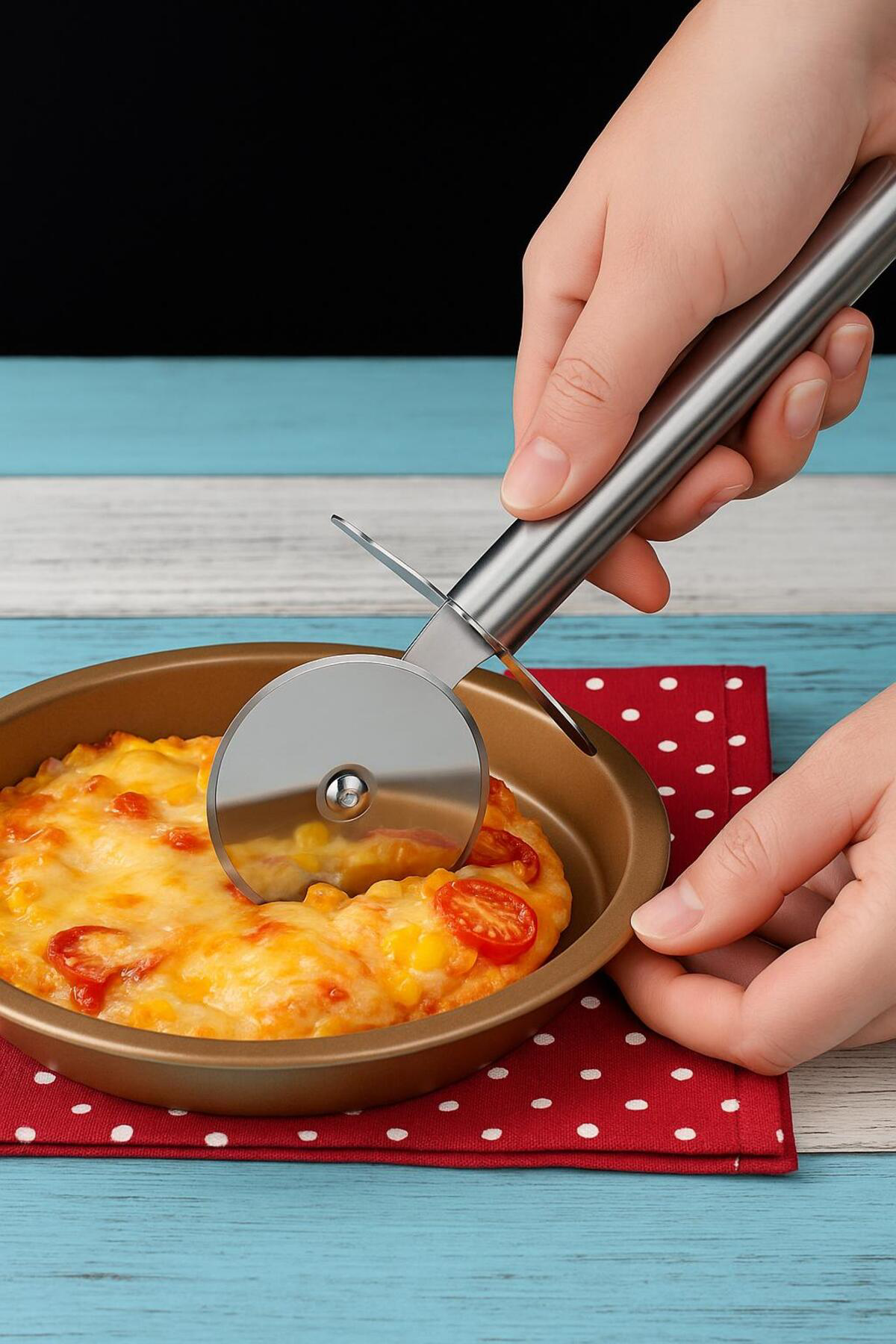 Paslanmaz Çelik Pizza Kesici – Yuvarlak Bıçaklı Ergonomik Mutfak 