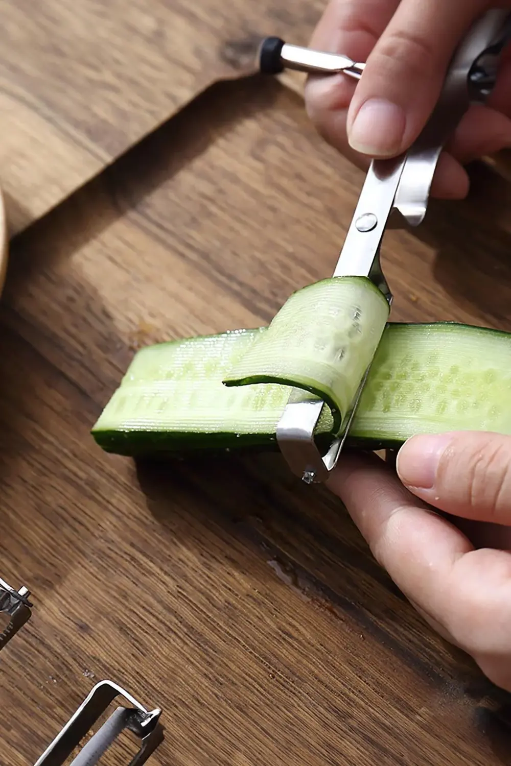 Paslanmaz Çelik Yan Soyacak 16 cm Renkli Sebze ve Meyve Soyacağı Paslanmaz Çelik Yan Soyacak 16 cm Renkli Sebze ve Meyve Soyacağı