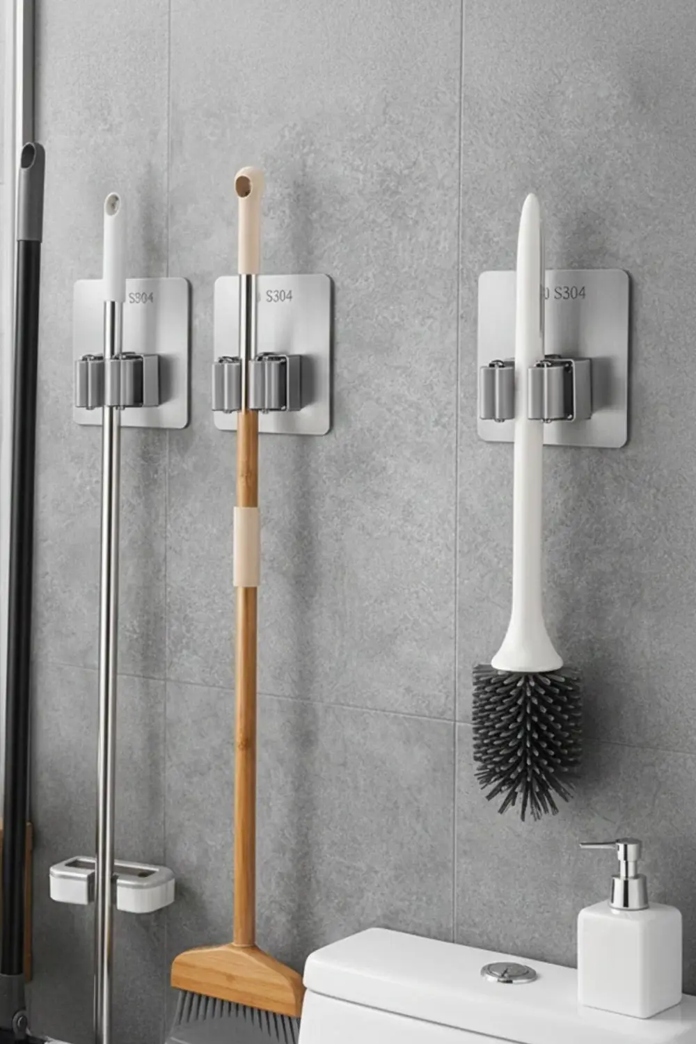 Paslanmaz Çelik Yapışkanlı Mop Tutucu | Klipsli Paspas Tutucu | B