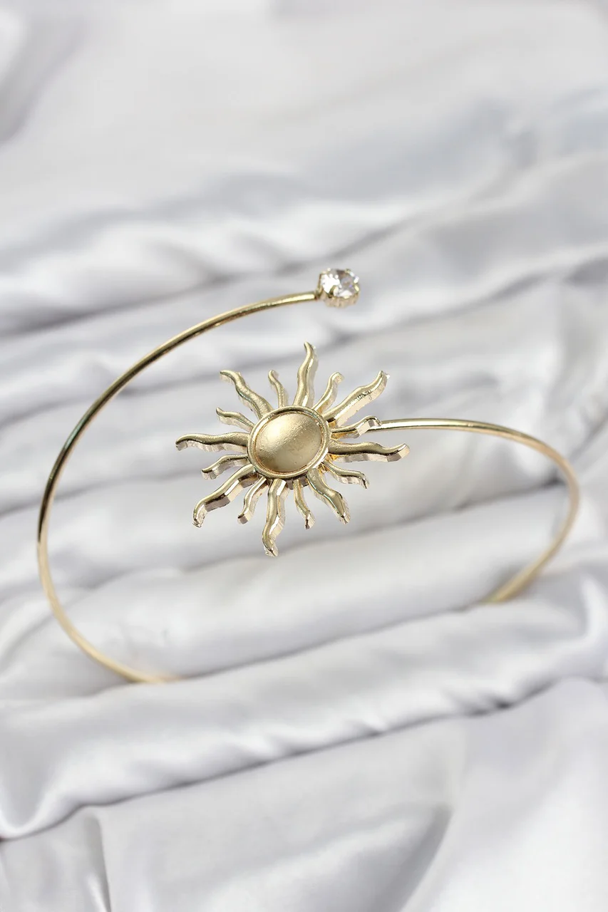 Pazu Bileklik Gold Renk Pirinç Güneş Model - Lisinya Diğer