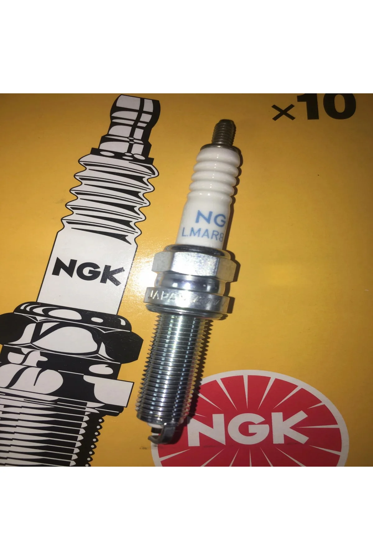 Pcx 125 2021 ve Sonrası LMAR8L-9 Orjinal Ngk Buji Pcx 125 2021 ve Sonrası LMAR8L-9 Orjinal Ngk Buji
