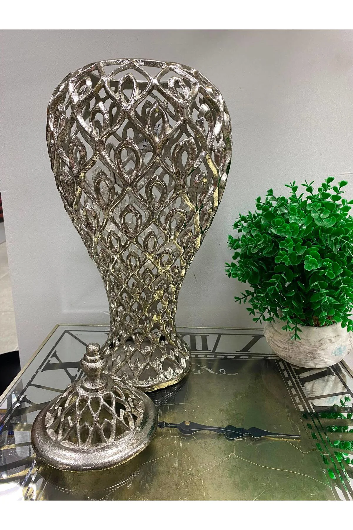 Peacoock Metal Döküm Kapaklı Vazo 52 cm
