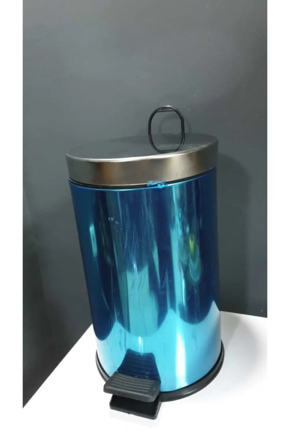 Pedallı Çöp Kovası