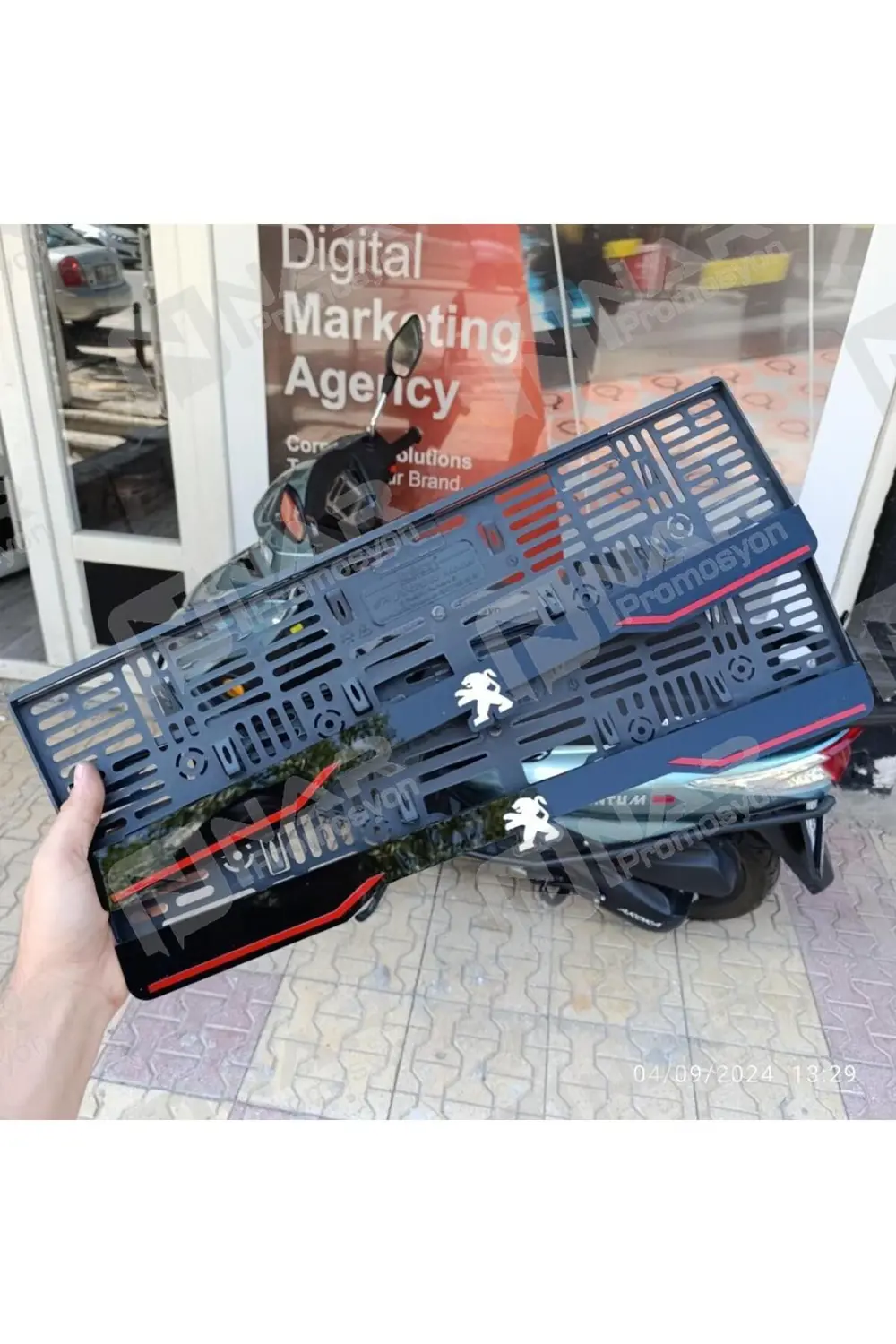 pejo uyumlu Logolu Tüm Araçlarla Uyumlu Pleksi Plakalık 2 Adet 1 