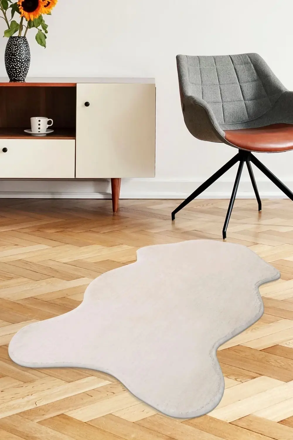 Peluş Halı Açık Vizon Cool Yıkanabilir Şekilli Post Yolluk Kilim