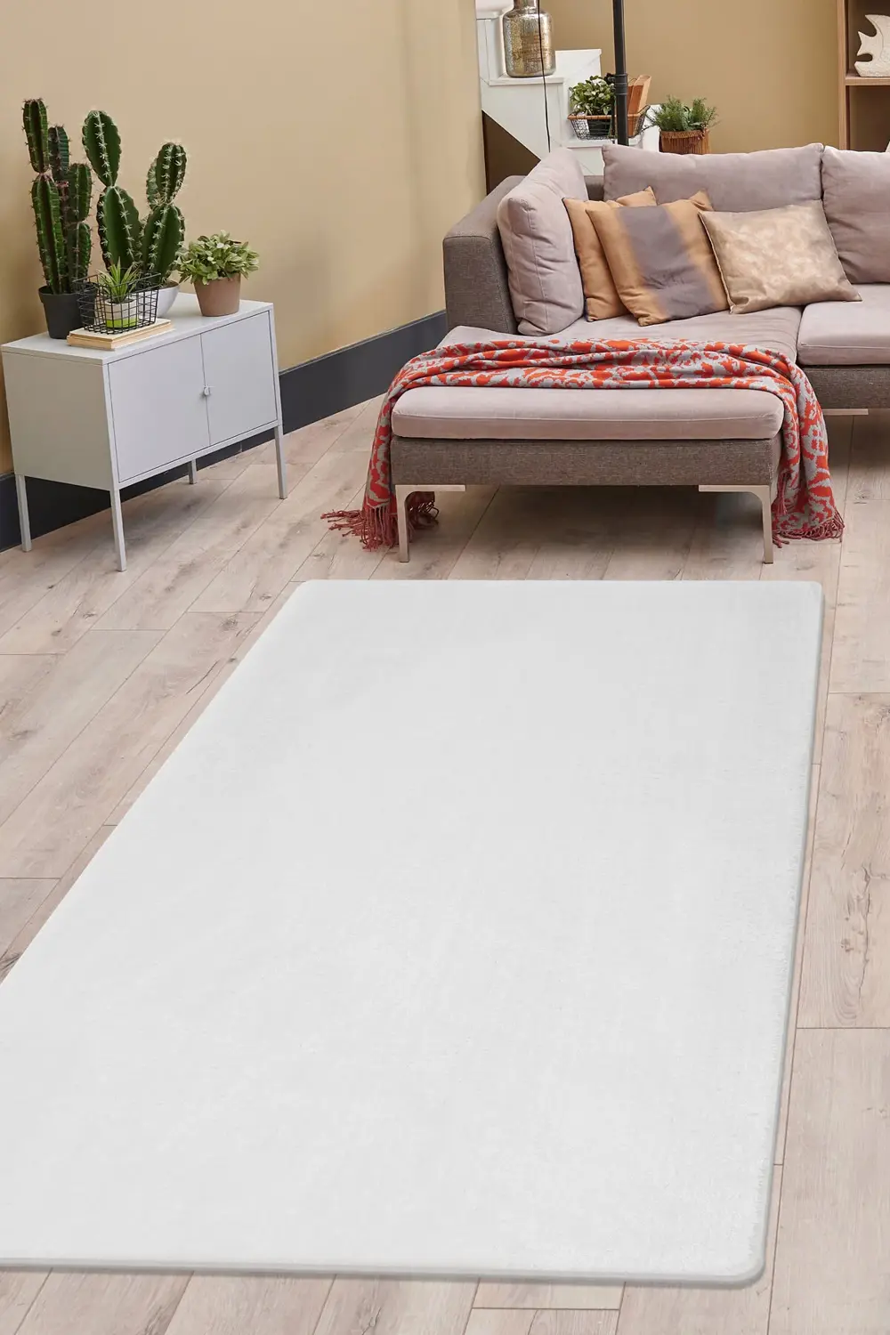 PELUŞ HALI BEYAZ RENK Yıkanabilir Kaymaz Kesme HALI Yolluk 120x20