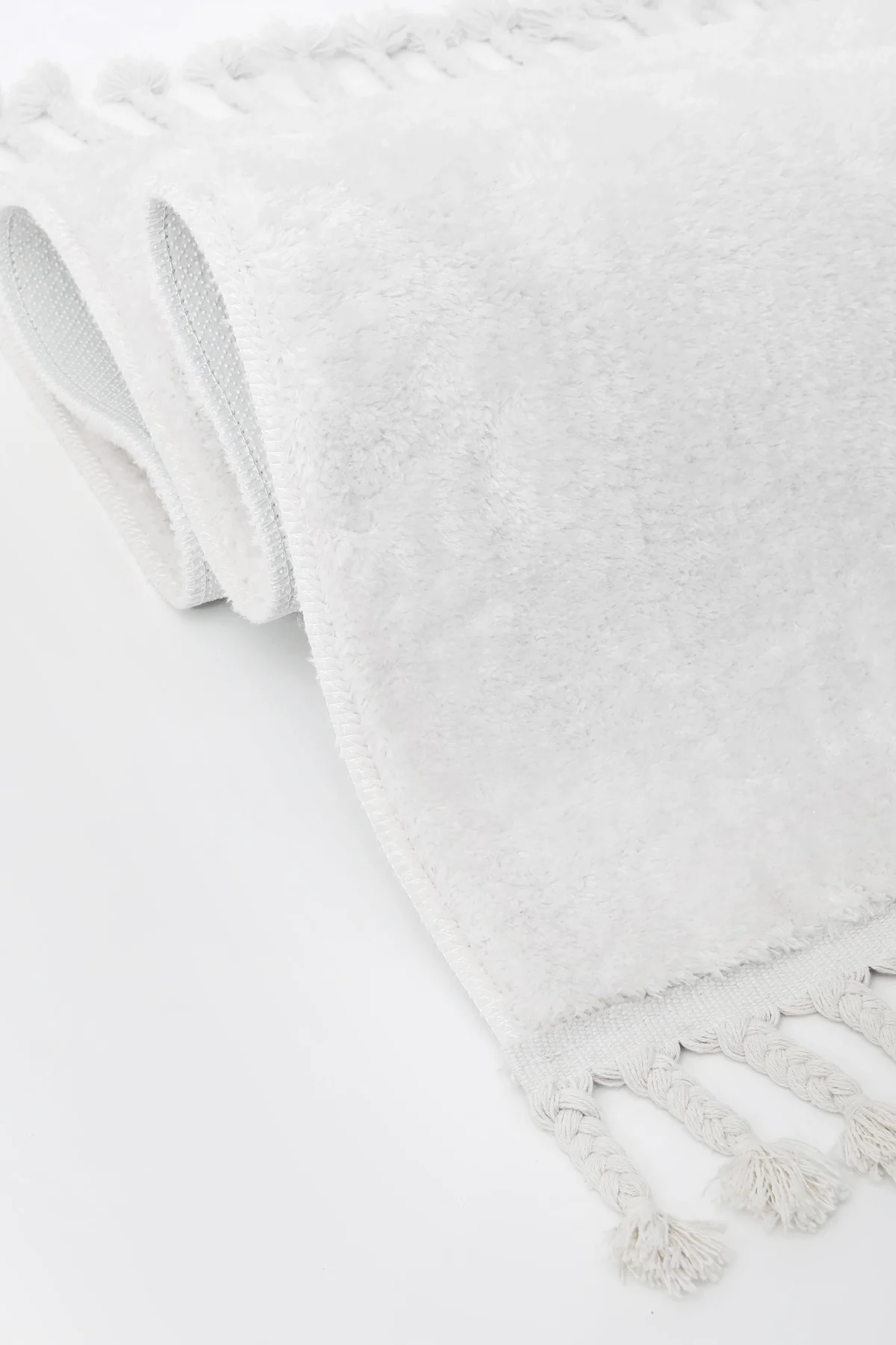 PELUŞ Saçaklı HALI BEYAZ RENK Silinebilir 80x200 PELUŞ Saçaklı HALI BEYAZ RENK Silinebilir 80x200