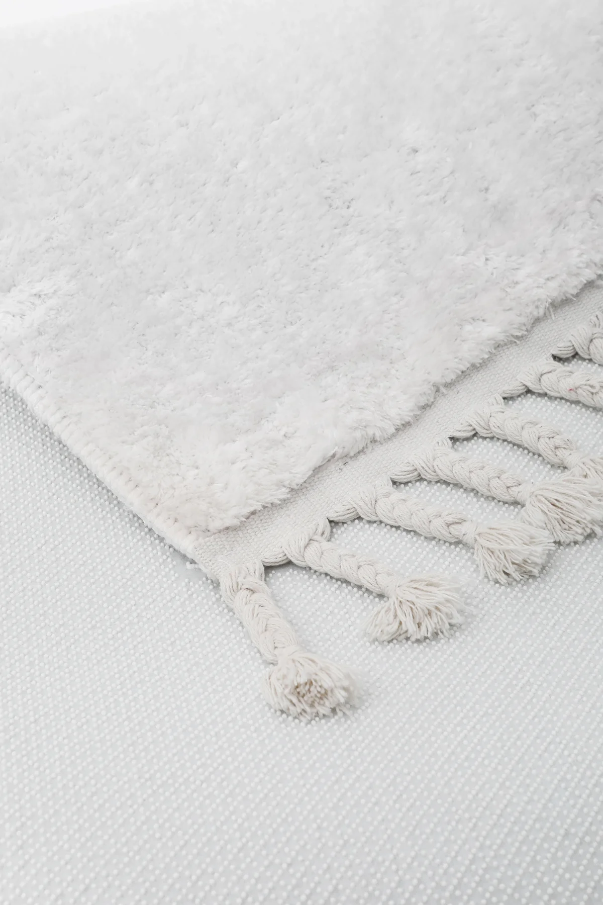 PELUŞ Saçaklı HALI BEYAZ RENK Silinebilir 100x500