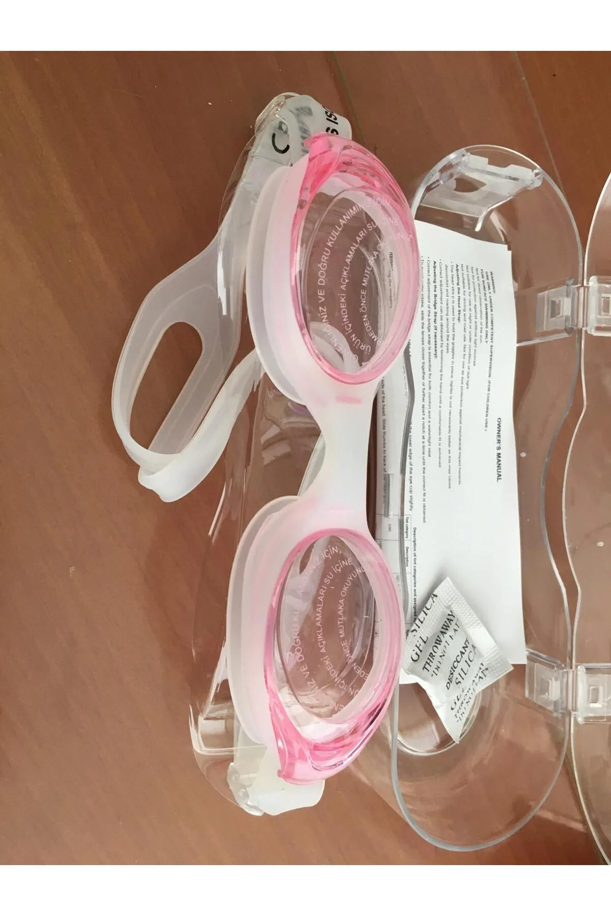 Pembe Çocuk  Deniz Gözlüğü