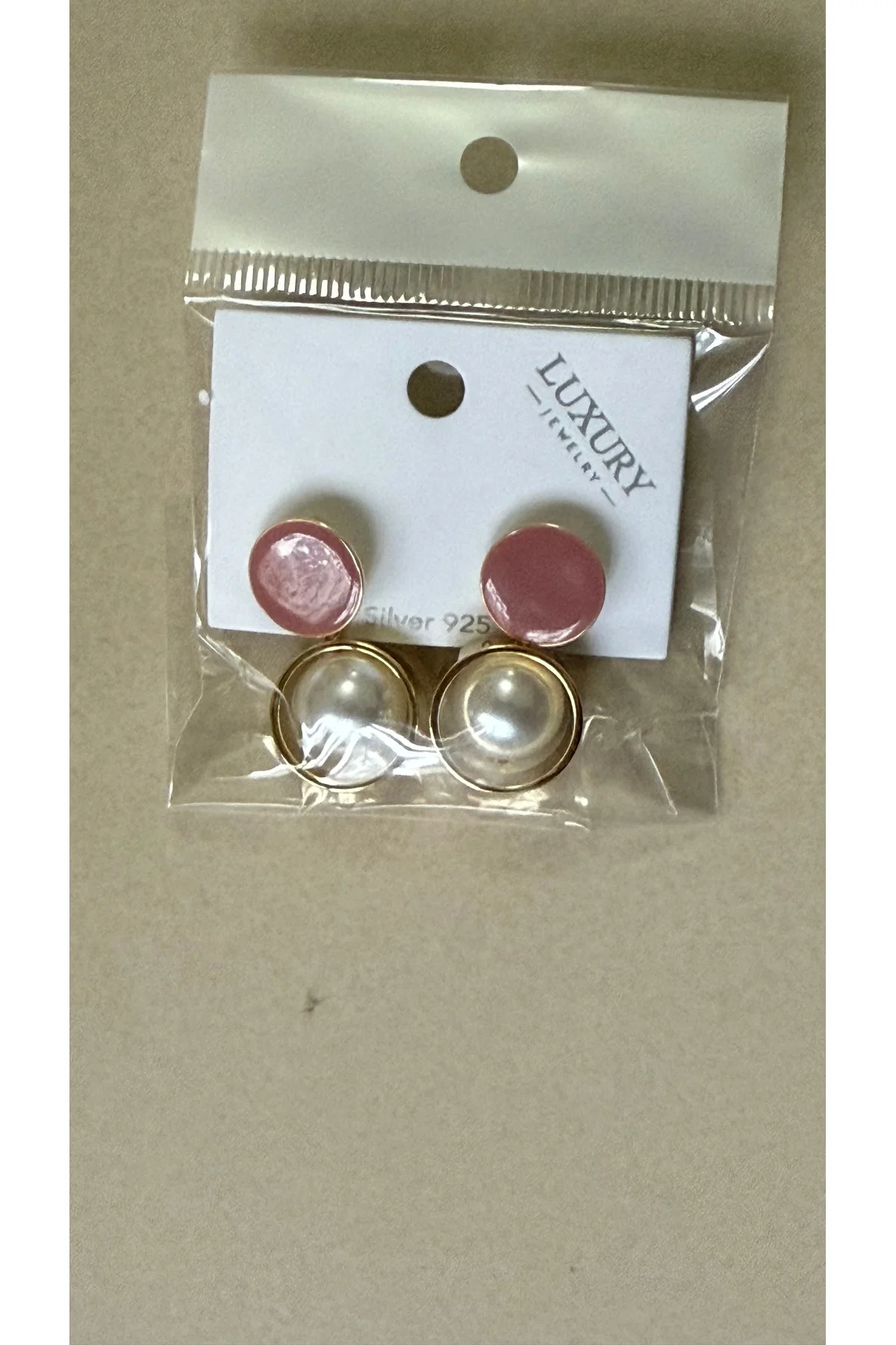 Pembe Detaylı İnci Sallantılı Küpe – Gümüş Uçlu