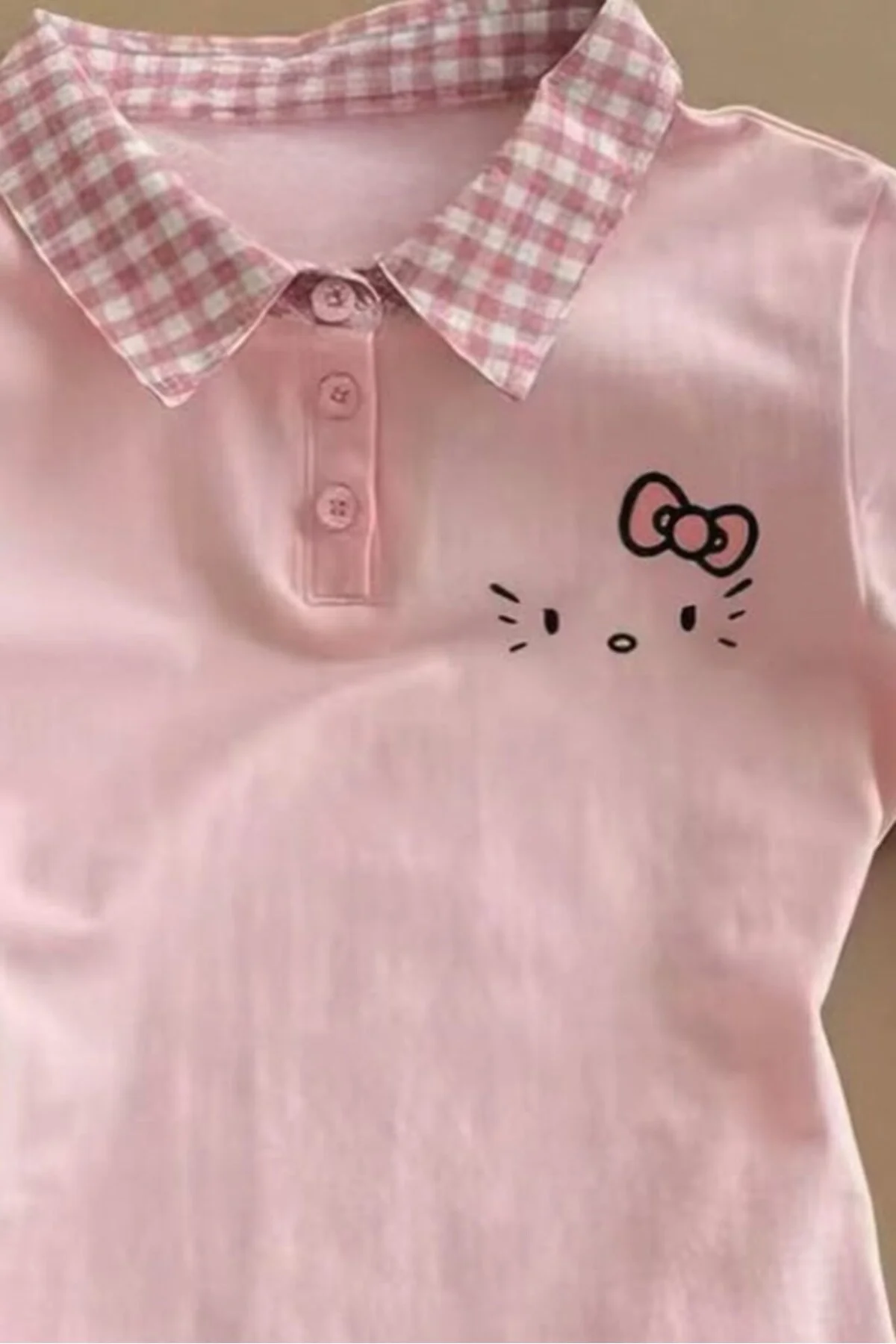 Pembe Ekose Polo Yaka Hello Kitty Y2K Kısa Kollu Crop